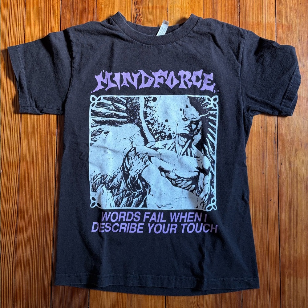 Mindforce tee size small